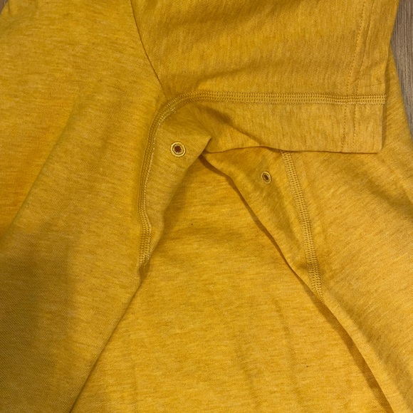 Nike Men’s Primary Dri-FIT Short sleeved versatile shirt size Medium - Picture 5 of 9